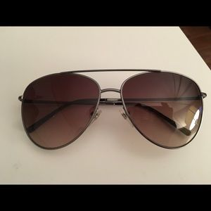 Burberry BE 3072 Sunglasses